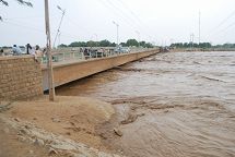 写真6. カッサラ州ガシ川の雨季の洪水の様子